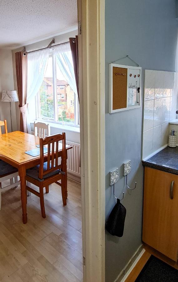 Sw19 - Quiet Split-Level 2-Bedroom Maisonette With Garden Λονδίνο Εξωτερικό φωτογραφία
